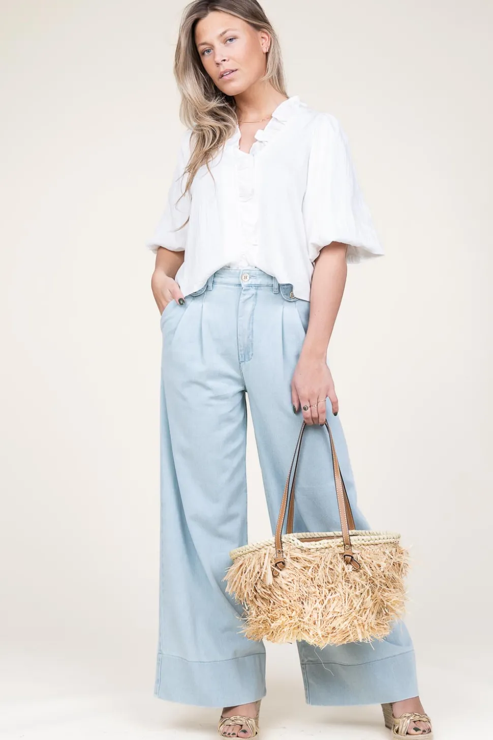 Braided Shoulder Bag Mitra | Beige... | Gianni Chiarini | Little Soho