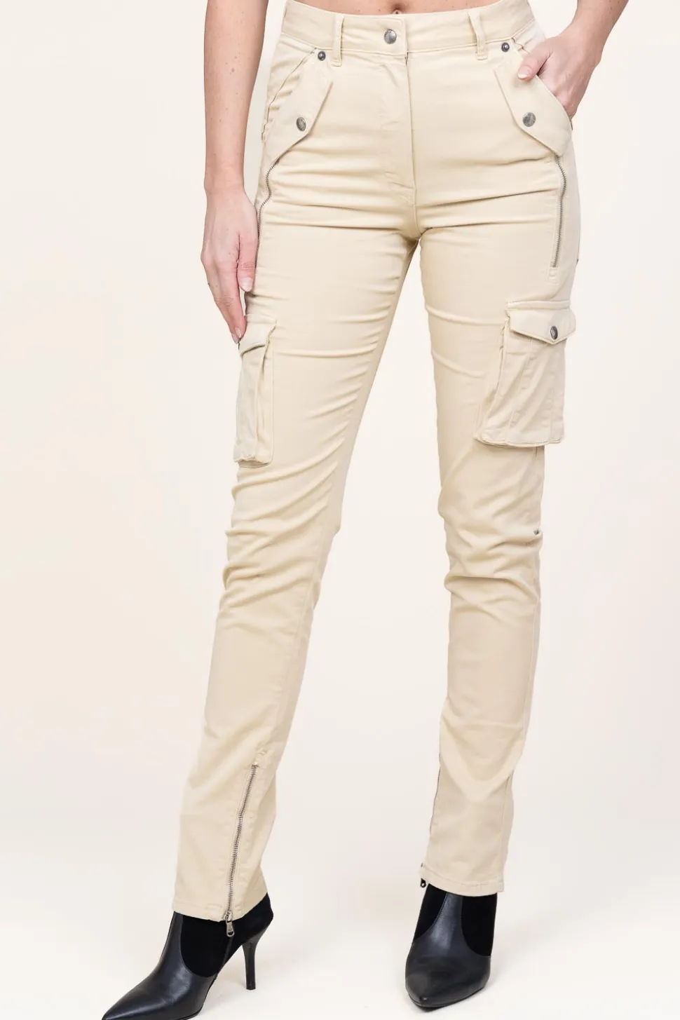 Cotton Cargo Pants Jill | Beige... | Patrizia Pepe | Little Soho