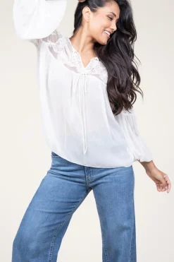 Embroidery Top Calepodio | White... | Kocca | Little Soho
