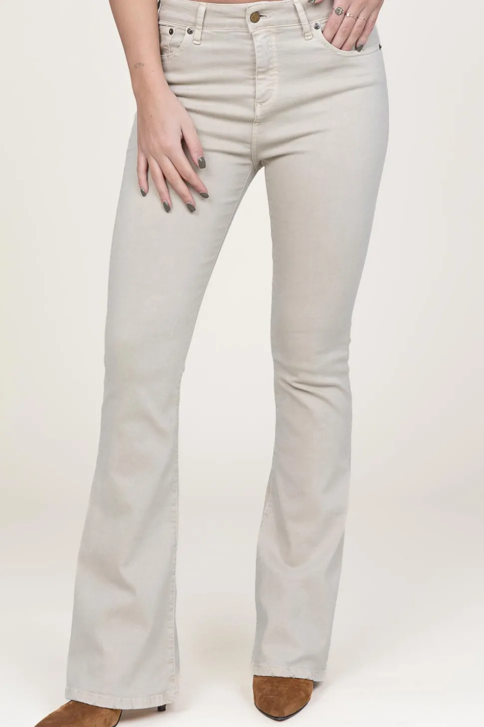 High Waist Flared Stretch Jeans Raval L32 | Beige... | Lois Jeans | Little Soho