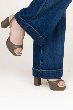 Leather Sandals With Platform Charleze | Green... | March23 | Little Soho