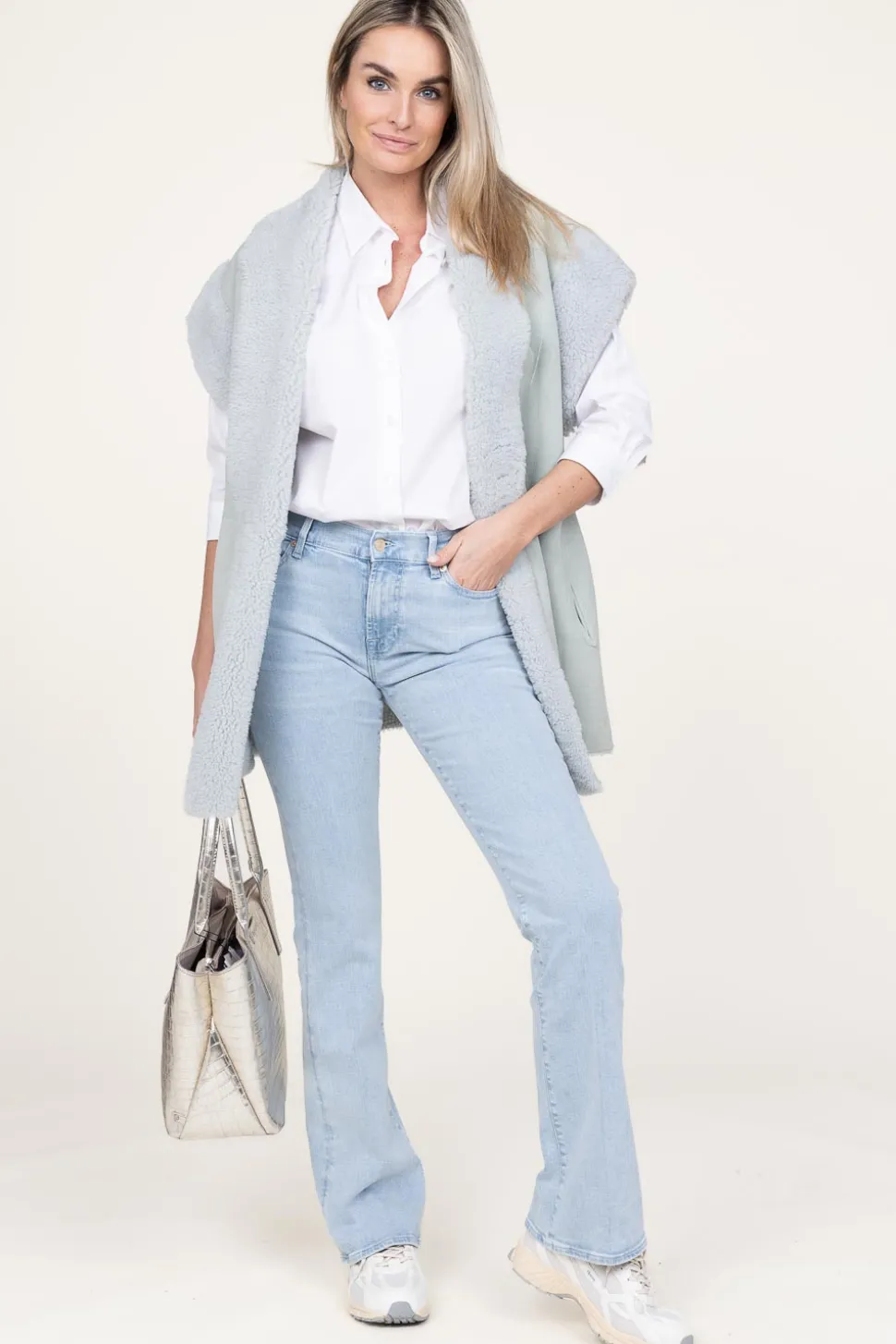 Mid Waist Bootcut Jeans Arise | Blue... | 7 For All Mankind | Little Soho