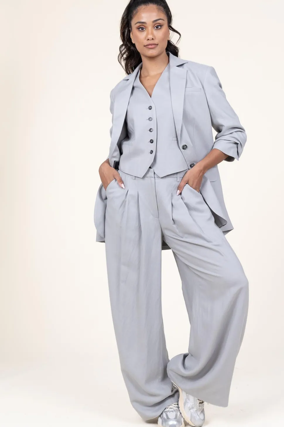 Pleated Trousers In Linenblend Lotus | Grey... | Herskind | Little Soho