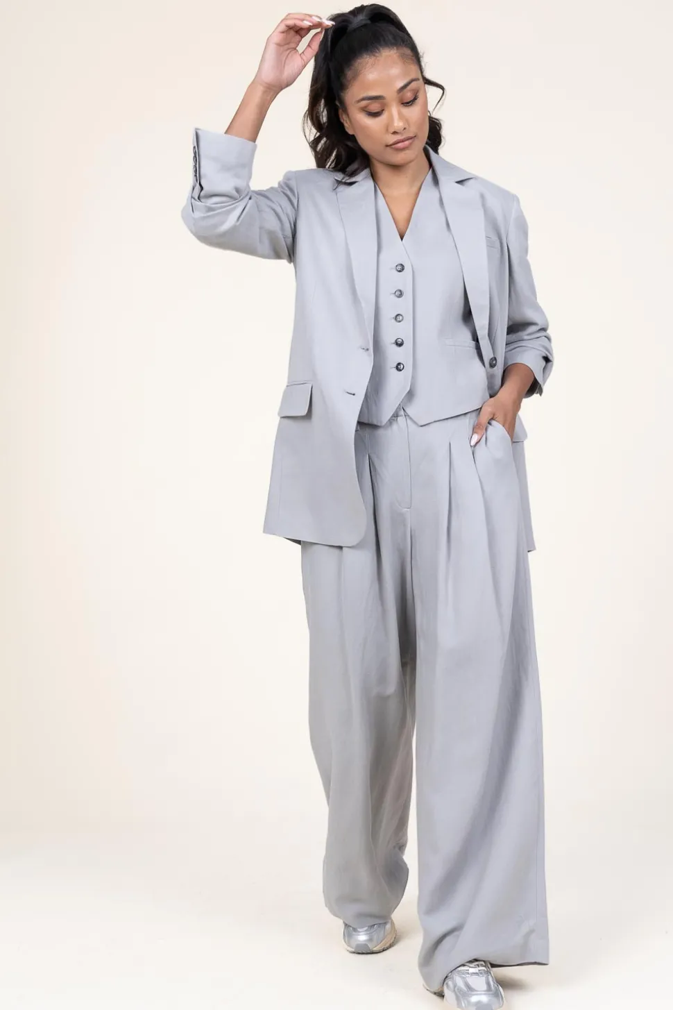 Pleated Trousers In Linenblend Lotus | Grey... | Herskind | Little Soho