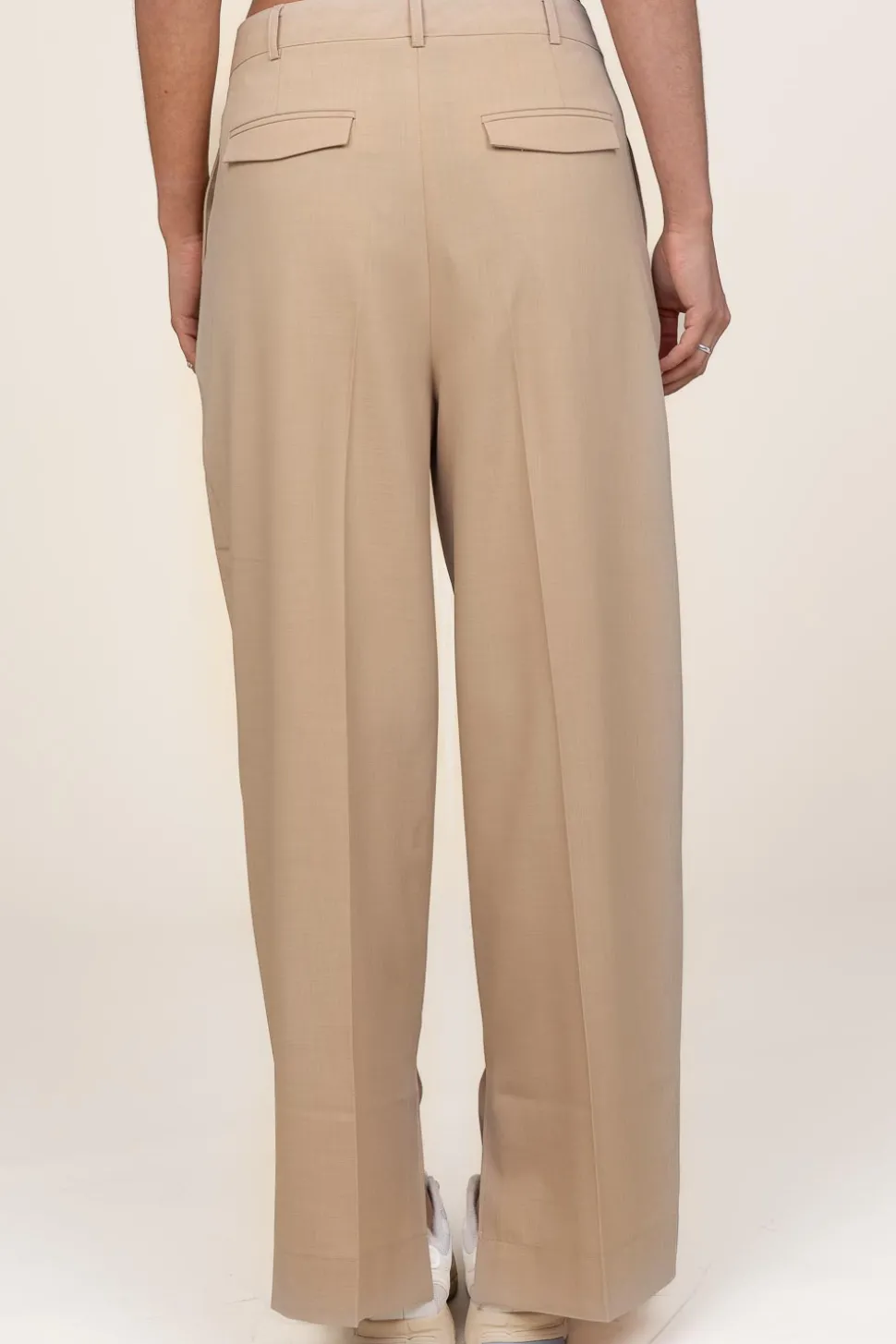 Pleated Trousers With Slit Rupert | Beige... | Herskind | Little Soho