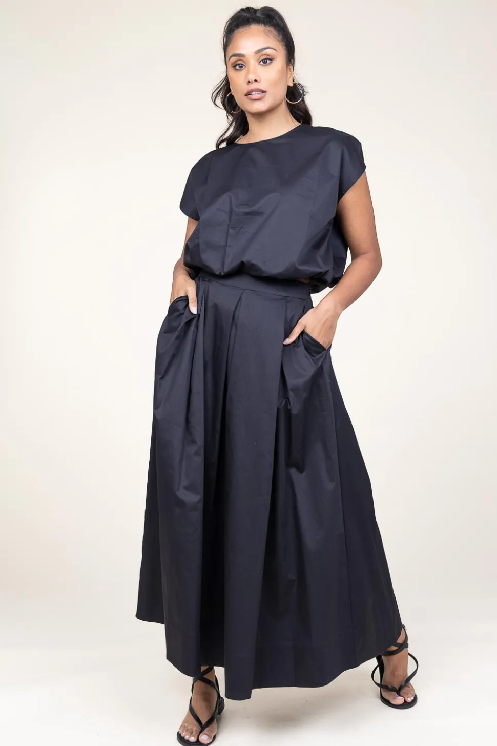 Poplin Maxi Skirt With Pockets Kelly | Black... | Devotion | Little Soho