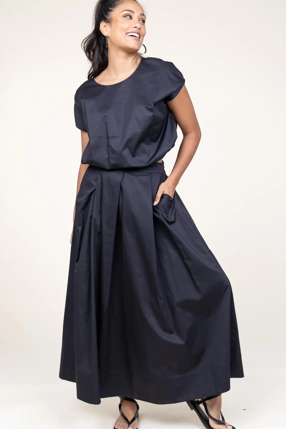 Poplin Maxi Skirt With Pockets Kelly | Black... | Devotion | Little Soho