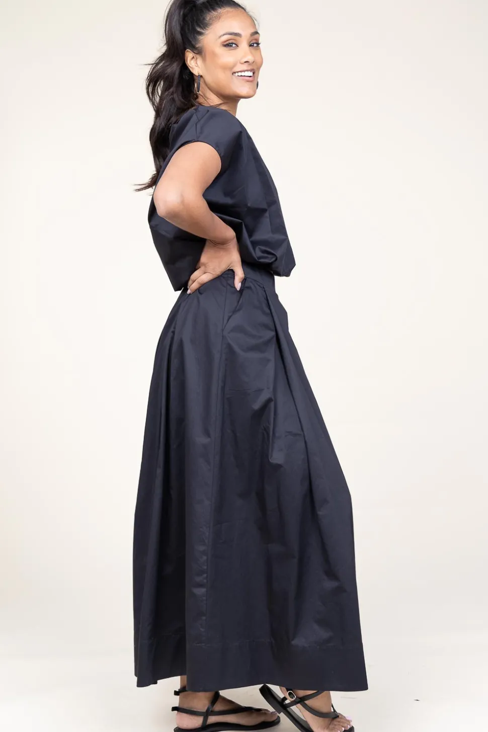 Poplin Maxi Skirt With Pockets Kelly | Black... | Devotion | Little Soho