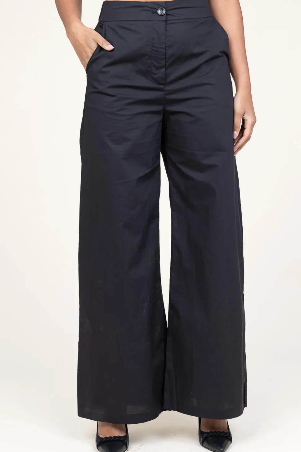 Poplin Wide Leg Trousers Johan | Black... | Suncoo | Little Soho