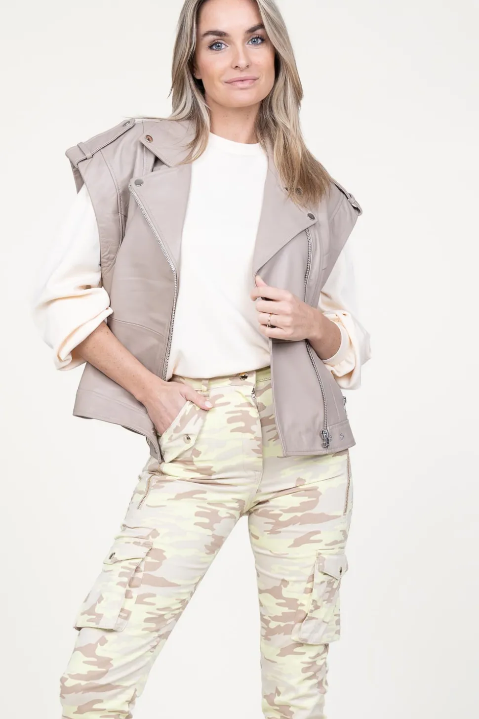 Soft Cut-Out Sweater Gioya | Natural... | Aaiko | Little Soho