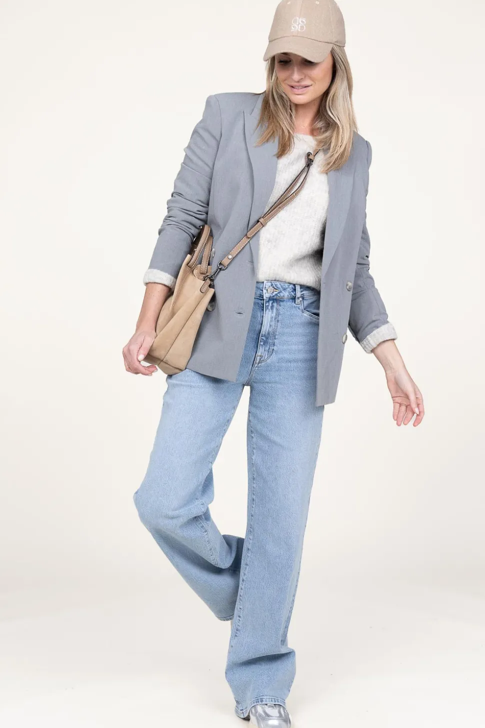 Soft Wool Mix Sweater East | Grey... | American Vintage | Little Soho