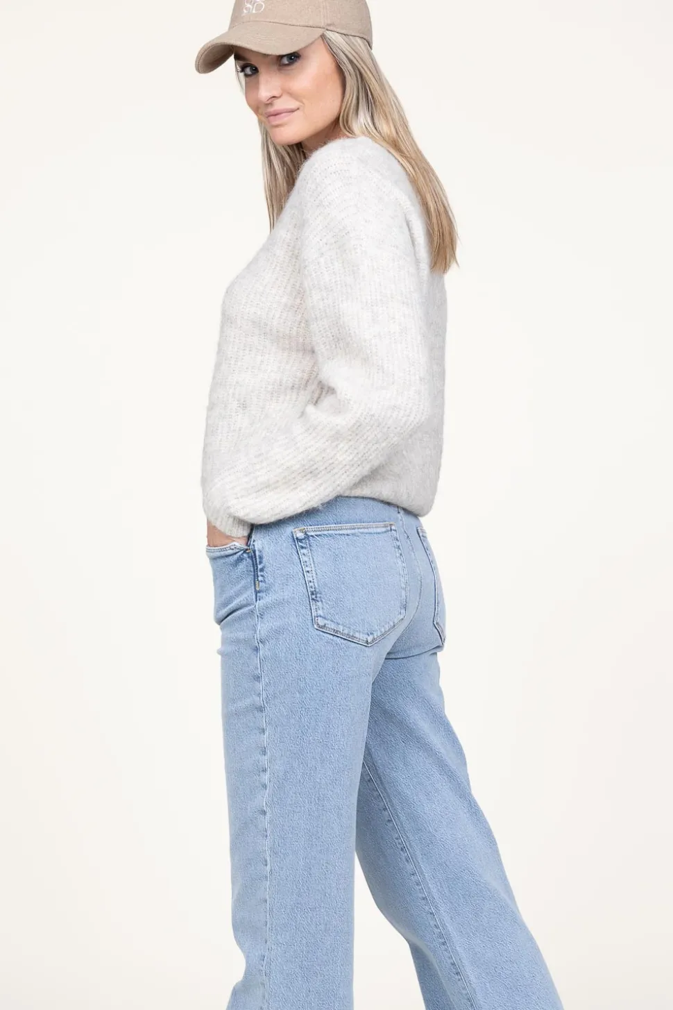 Soft Wool Mix Sweater East | Grey... | American Vintage | Little Soho
